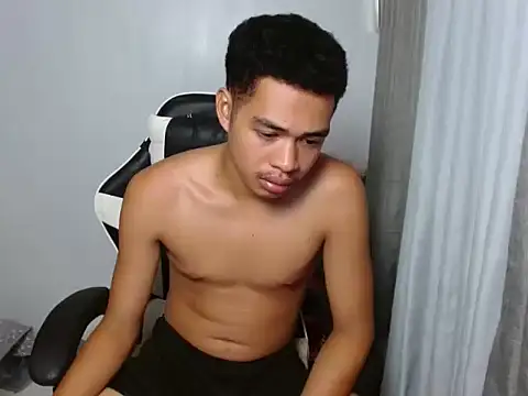 curlyasian_njxx webcam