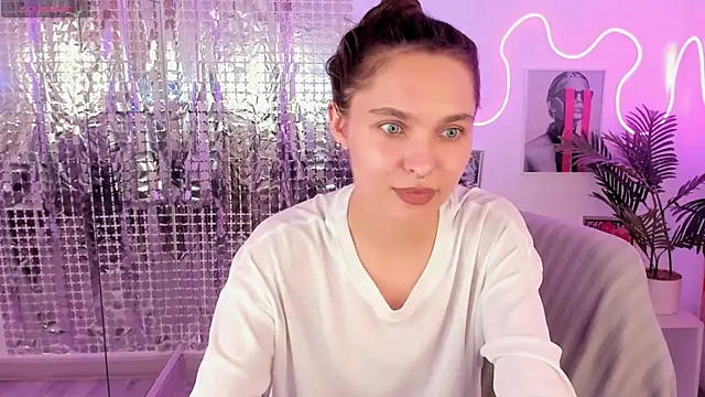 ChloeSunny webcam