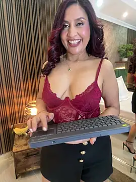 Live sex cam of MonicaMoret