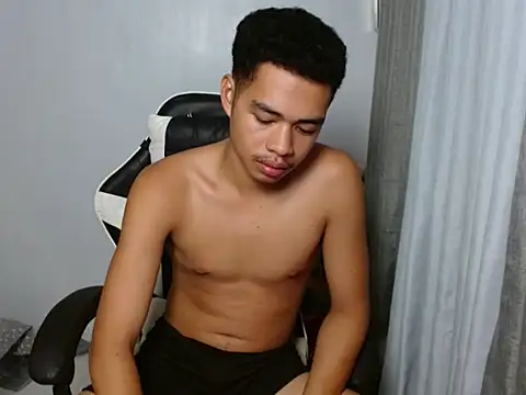 curlyasian_njxx webcam