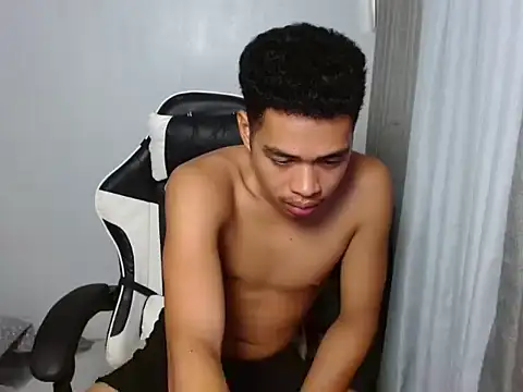 curlyasian_njxx webcam