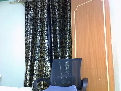 Cream_cherry3 webcam