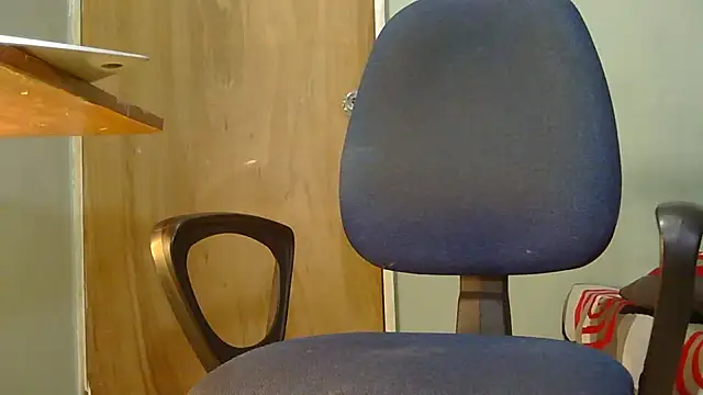 DOLL_CUMSHOT webcam