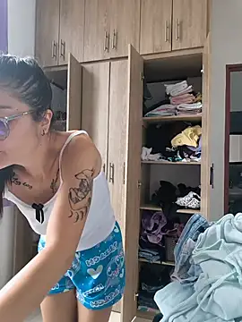 Coralinne__ webcam