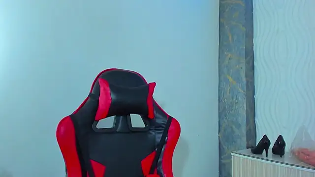 Raven_Rouge_ webcam