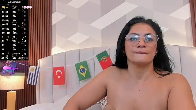 Mommy_Naughty webcam