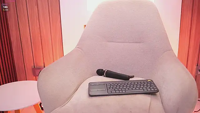 EmilyTurneer webcam