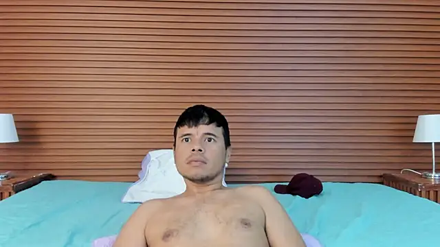 DeepandCurvy webcam