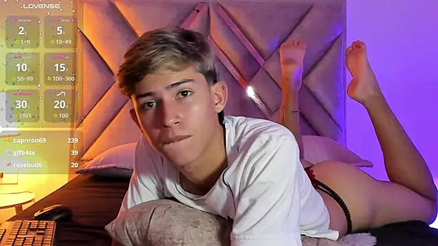 Baby_noahtt webcam