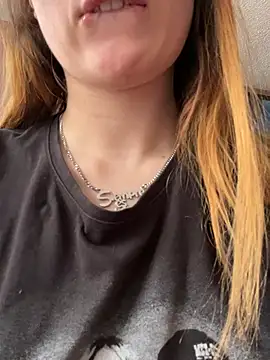 Valery_Salmons webcam