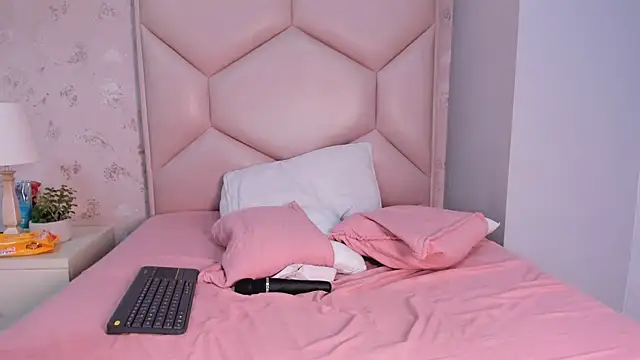 Nasly_Moore webcam