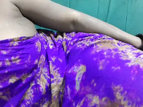 DripDiva webcam