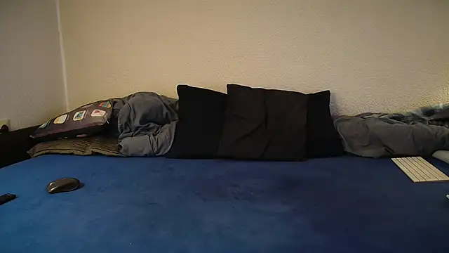 slaveboy2016@xh webcam