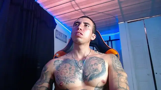 Adam_Hudsond webcam