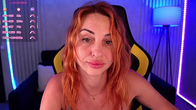 KristiiMax webcam
