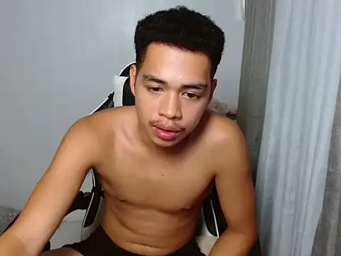 curlyasian_njxx webcam