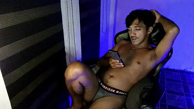 Spicy_RowyCam webcam