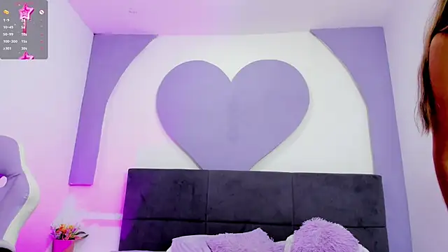 yeye_sweet_ live cam on StripChat