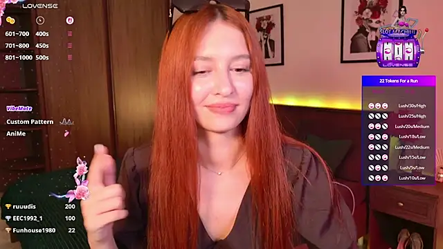 EleanorePeach webcam