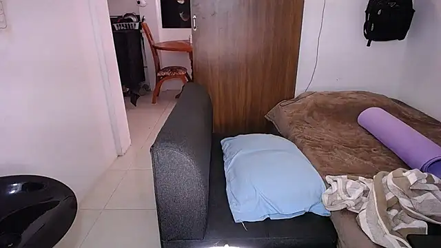 yselahot webcam