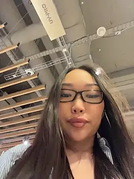 trytomakememoam webcam