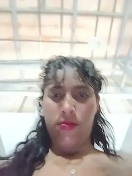 Vikyvoyeur live cam on StripChat