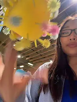 trytomakememoam webcam