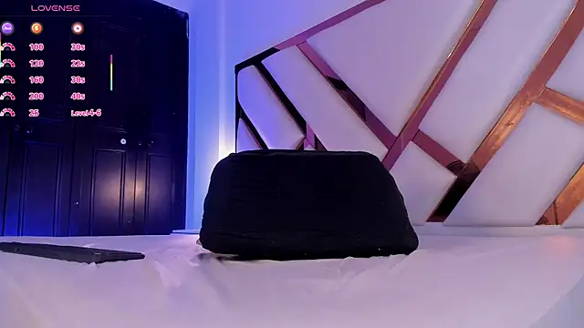 aron_cruz (M young) - 💧🌸Rub BigClit & toy pussy play 🌸💧