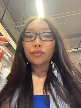 trytomakememoam webcam