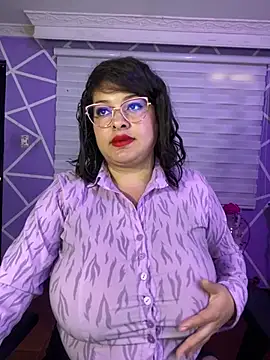 MiiaaJoness webcam