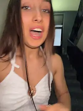 ICrazyOneIRL webcam