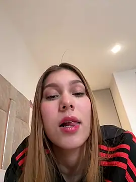 Nikii__ webcam