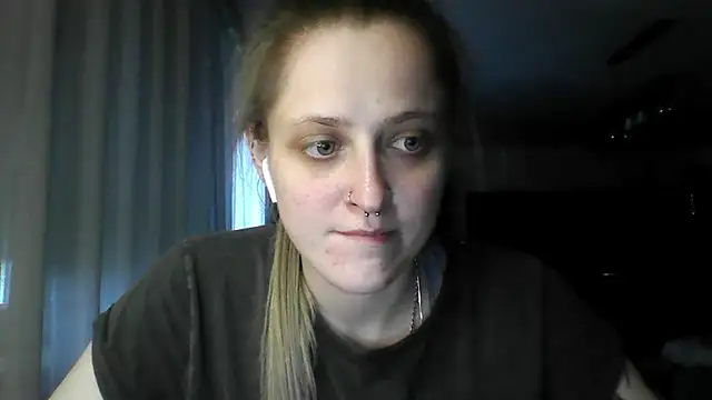 LeaWetGirl webcam