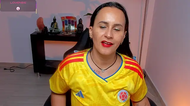 Sara_Charmy webcam