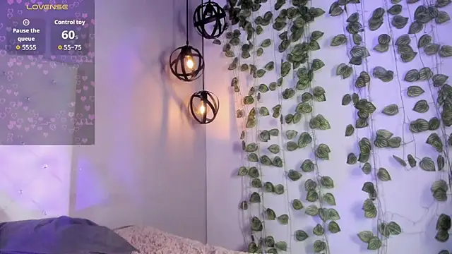 Nicollee_Heart webcam