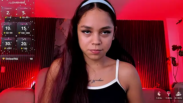 CarolineFyre webcam