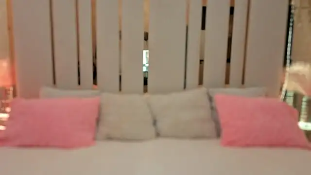 Daphne_Moss live cam on StripChat