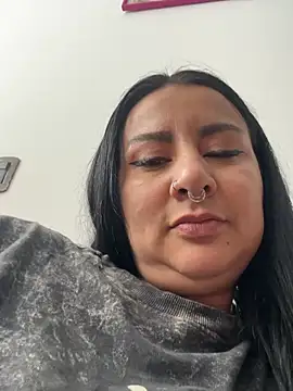 Abril_Luv webcam