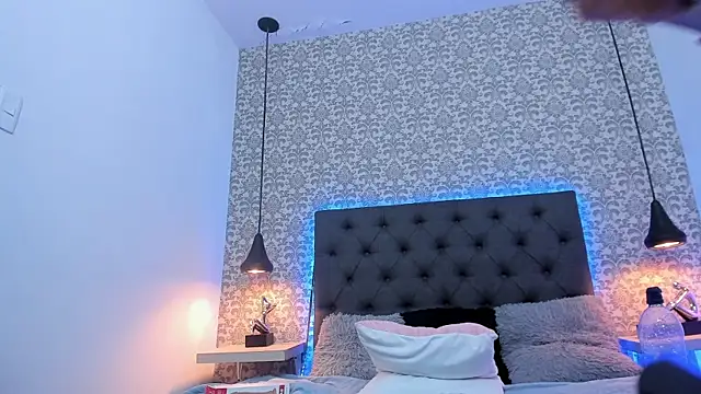 Arya_Leon webcam