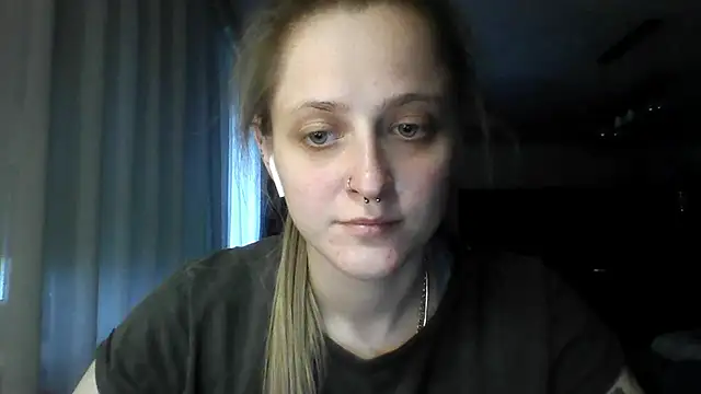 LeaWetGirl live cam on StripChat