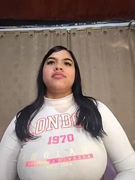 Bicky_24 live cam on StripChat