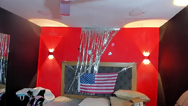 YayaHilton webcam