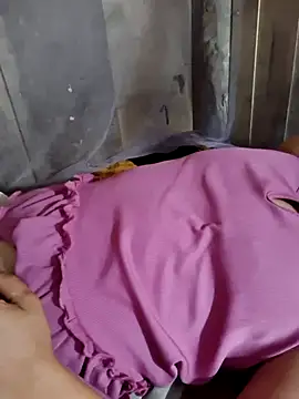 Ppmaivang live cam on StripChat