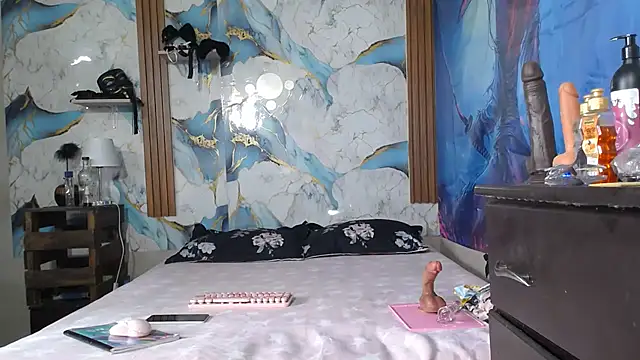 CataleyaRosee webcam