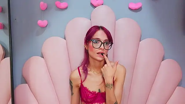 luci_miller webcam