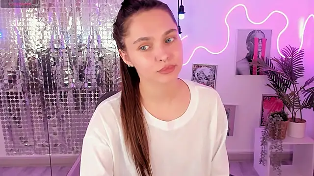 chloesunny - ChloeSunny's free webcam - UK Sex Cams