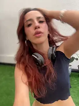 elodie_rouge