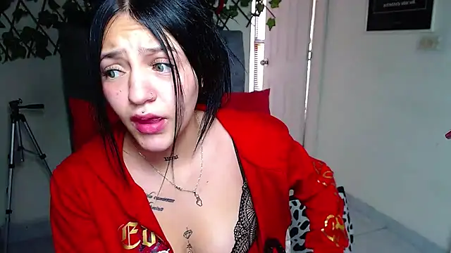 Violettasquirt webcam
