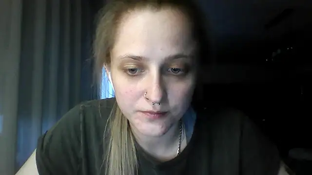 LeaWetGirl webcam
