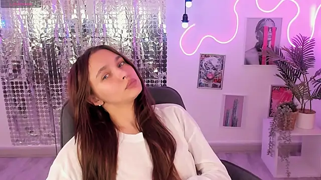 ChloeSunny webcam